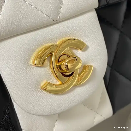 First Bag Ru CHANEL HANDBAG CHANELASSIC 0626